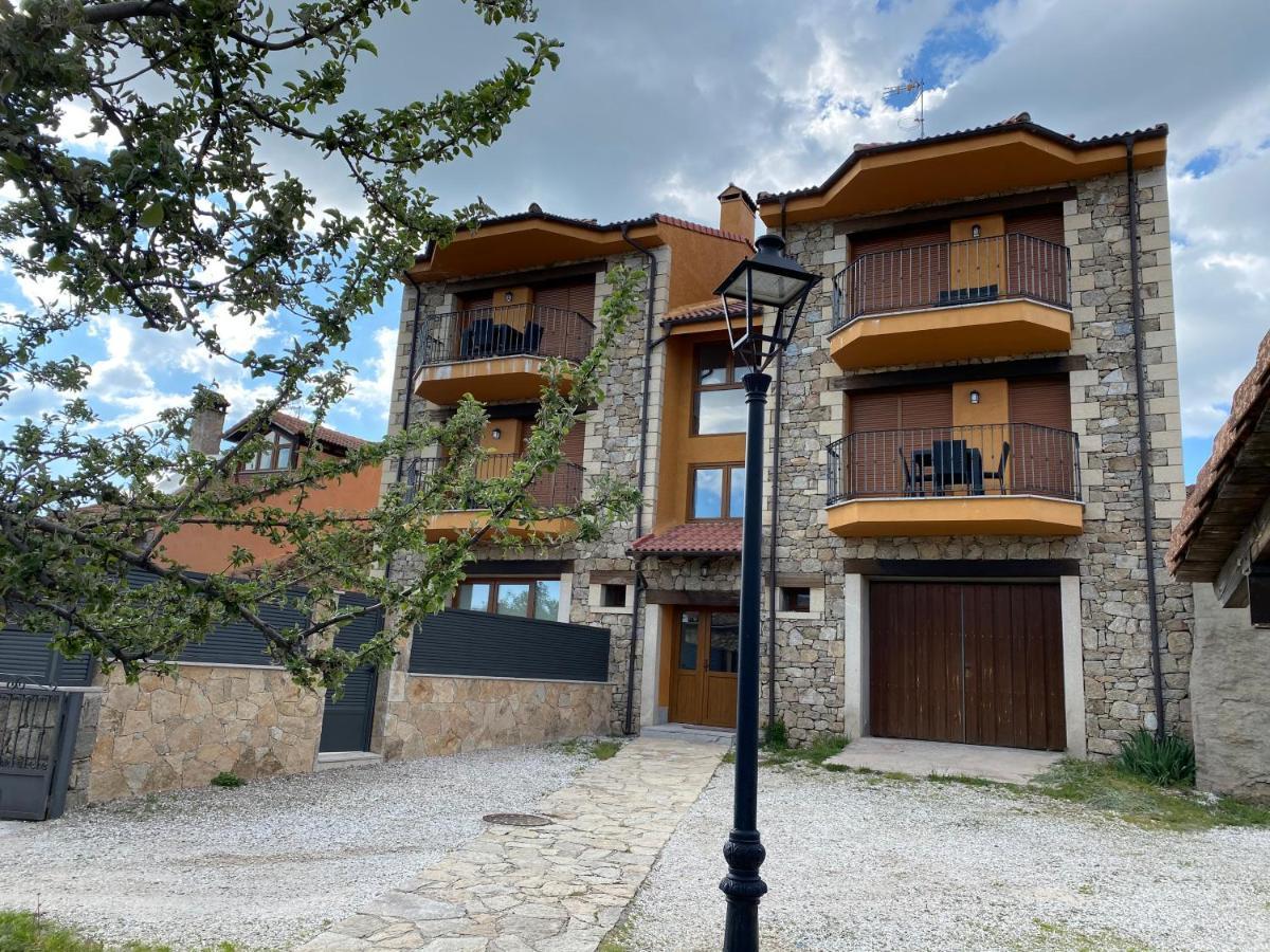 Mirasierra II Y III Navarredonda de Gredos Kültér fotó